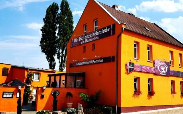 Schnitzelschmiede & Pension Bäumchen