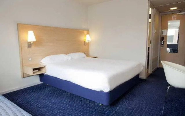 Travelodge Gatwick Airport Hotel