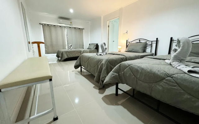Room-baan Khunphiphit Homestay No3373