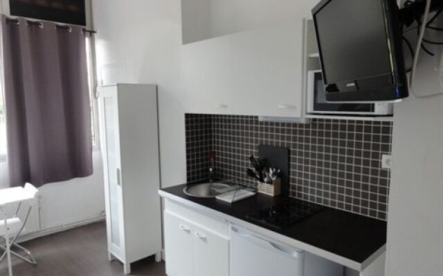 Phenicio Hotel Studios Paris Montrouge