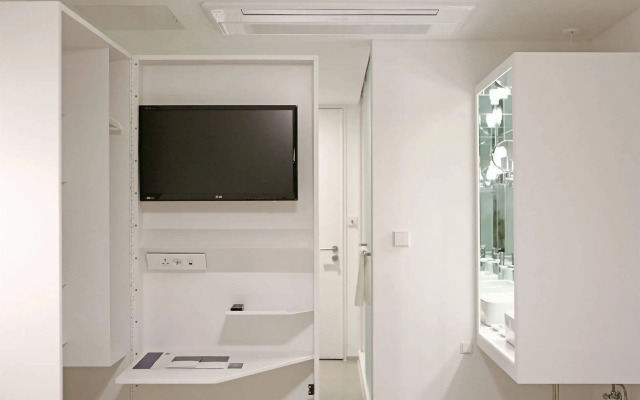 Small House Big Door