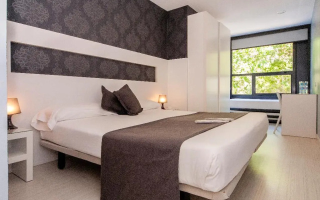 Отель Barna House Hotel