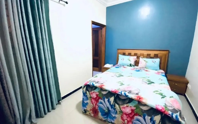 Mam Lovely 3-bed Apartment in Dakar-almadies