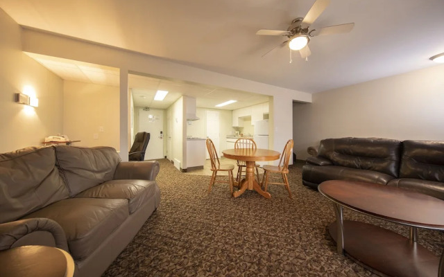 Dunvegan Inn and Suites