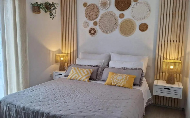 Apartments and rooms with parking space Hvar - 13161