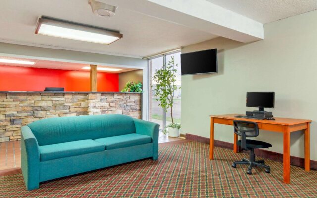 OYO Hotel Goodland KS Hwy 24