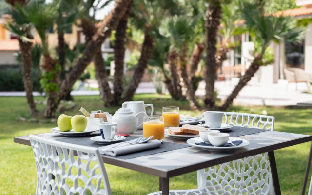 Marina Garden Hotel