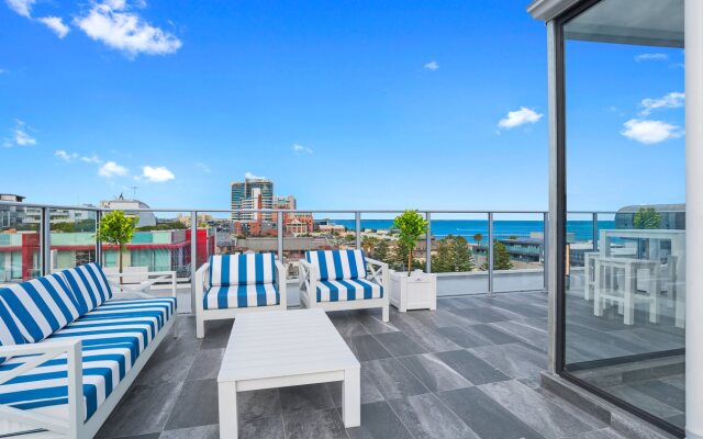 The Hamptons Apartments