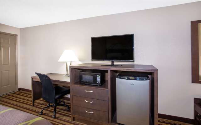 Super 8 by Wyndham Springdale AR