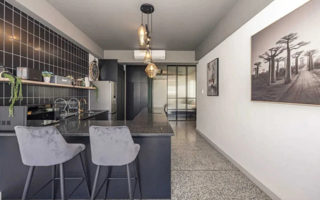 Beautiful 1 Bedroom Apartment in Cape Town