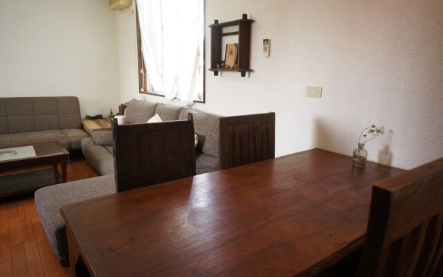 Tiny guest house mametora