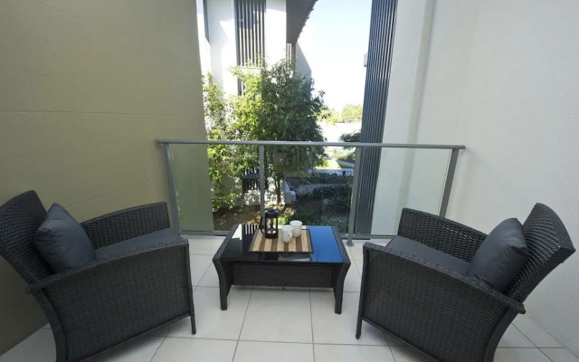 Blue On Blue Apartment 921