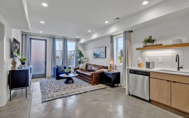 Euphony-designer Furnishings-5 Mins to Broadway