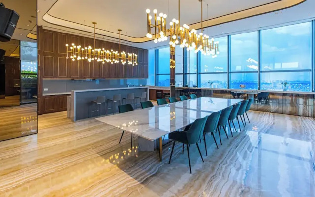 MarQ Vacation By KVG Suite Apartment