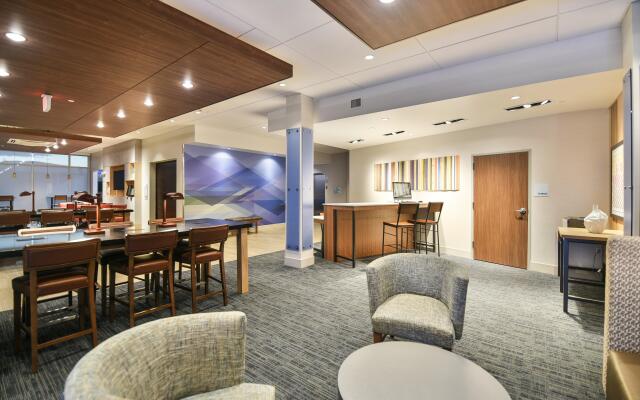 Holiday Inn Express and Suites-Lehi - Thanksgiving Point, an IHG Hotel