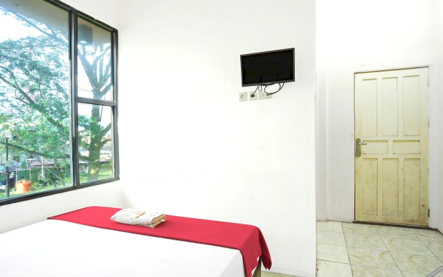 OYO 92609 Guest House Malay Singkawang