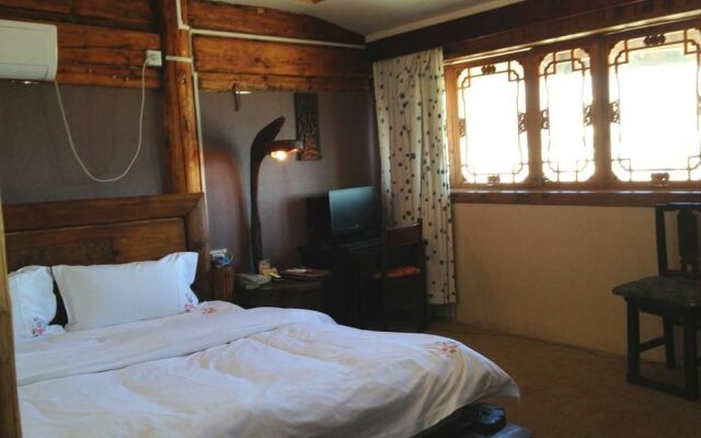 Lijiang Courier Inn