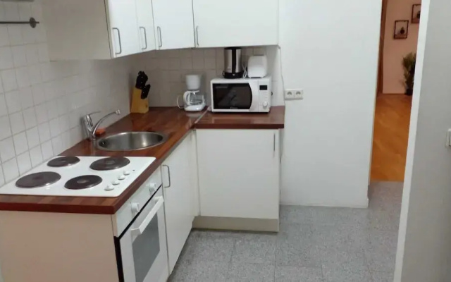 Comfort 2BR Apartment Near Stadthalle