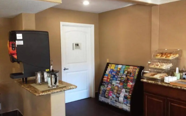 Americas Best Value Inn & Suites Escondido