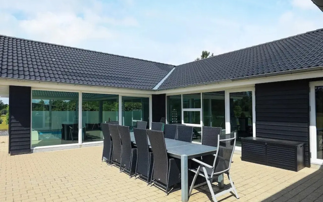 15 Person Holiday Home in Hojslev