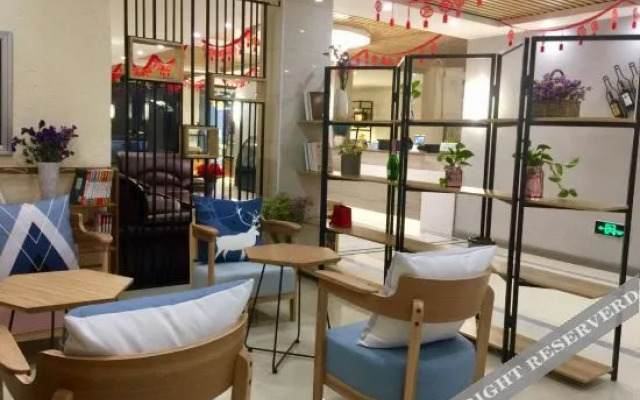 Zhengzhou 9-day Qianhe Hotel