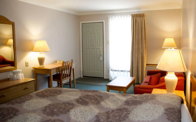 Rideau Heights Inn
