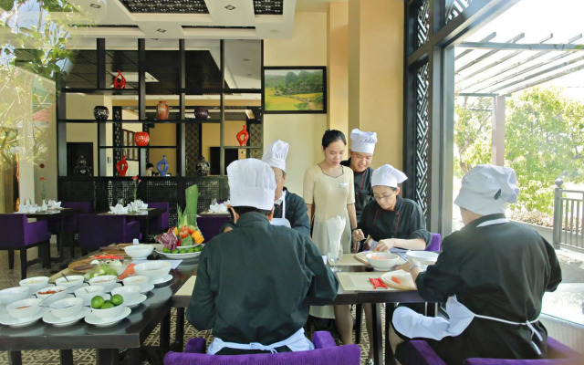 Royal Riverside Hoi An Hotel