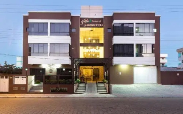 Hospedagem Econômica com WiFi em Bombinhas