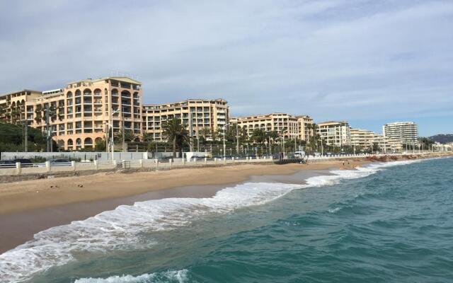 Pierre & Vacances Cannes Beach