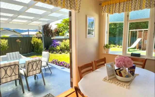 Peaceful House with Kids Playground
