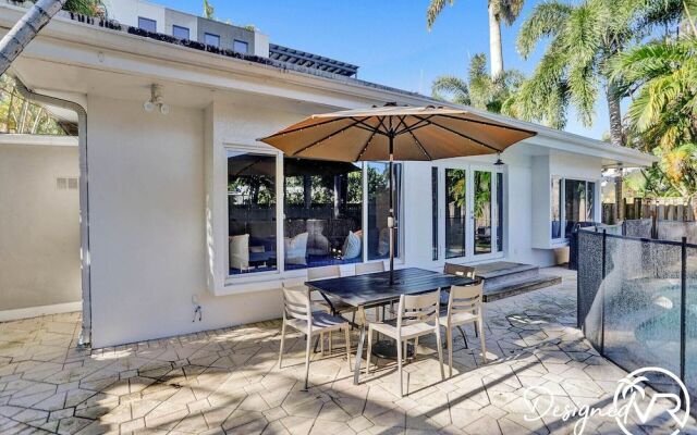 Stunning 5 BR with Heated Pool & Gaming