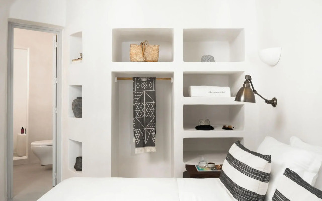 Armenaki -  Adults Only