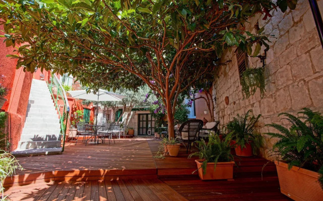 Zephyrus Boutique Accommodation