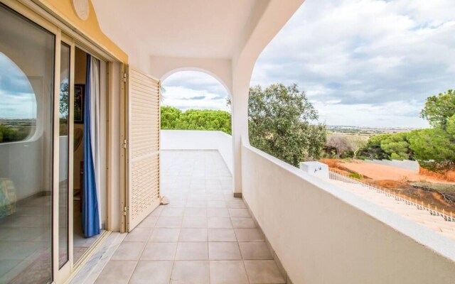 Stunning 3-bed Villa in Albufeira