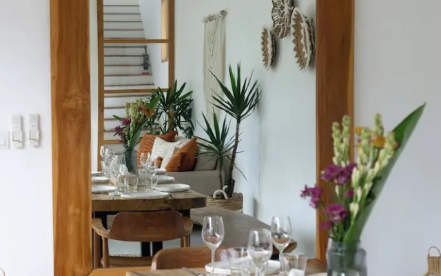 Villa Manusa by Villa Finder