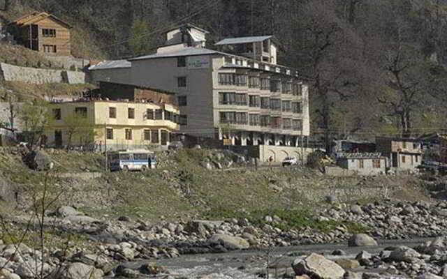 The River Crescent Resort