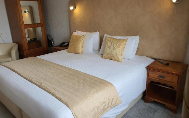 The Carre Arms Hotel