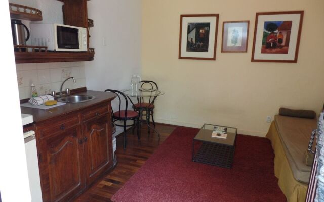 Hostal El Patio B&B