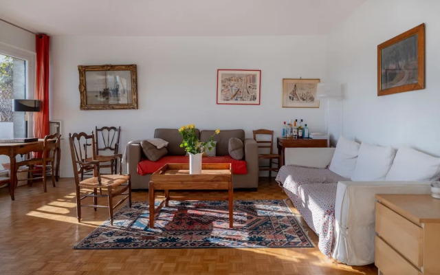 Eiffel Tower Loft residence