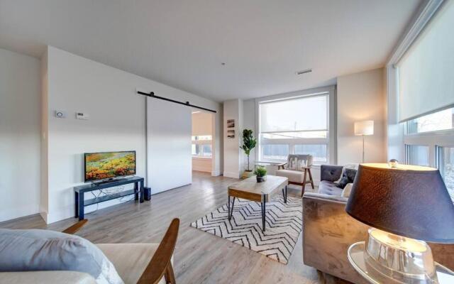 Ocean Bay New Luxury Condo Sleeps 5 Parking, Coffee, AC