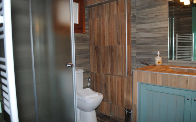 Oreiades Suites