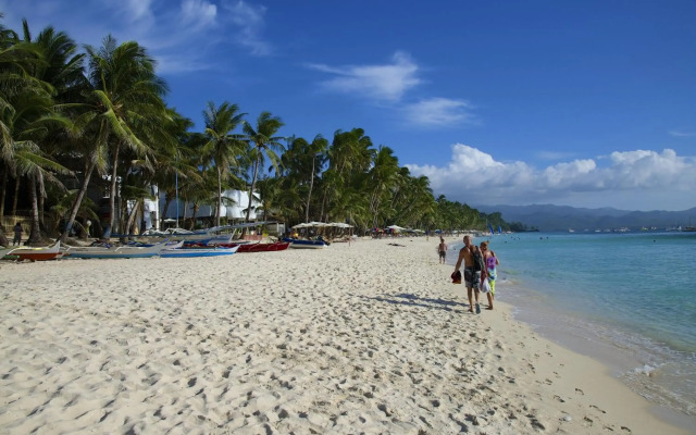 DiveGurus Boracay Beach Resort