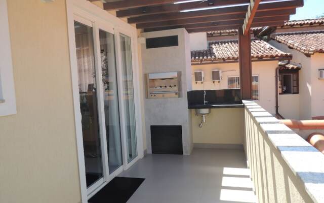 Casa com 3 Quartos em Condomínio Geriba