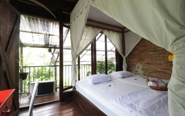 NILA HOUSE, Sharia Family Home Stay