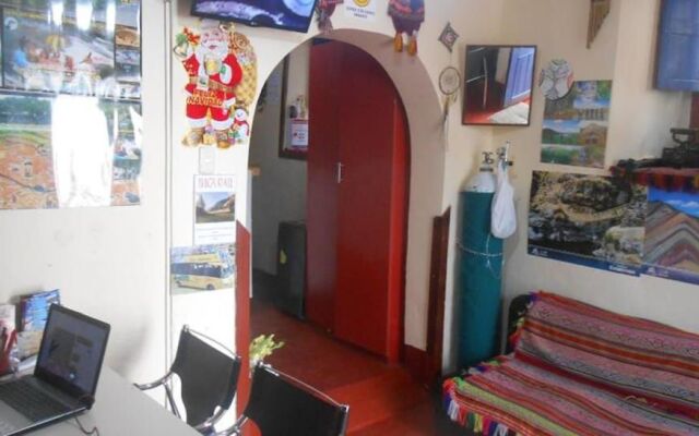 Deyvi's House Hostel De Plaza