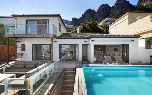 Ty Gwyn - Camps Bay in Cape Town