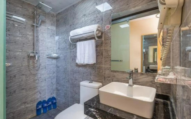 Elong Me Anlai Hotel (Nanjing Jiangning Hohai University Subway Station)
