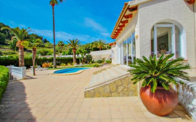 Alldo - hill side with private pool in Moraira