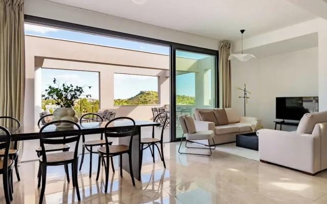 Sanders River Plaza Limassol Apartment