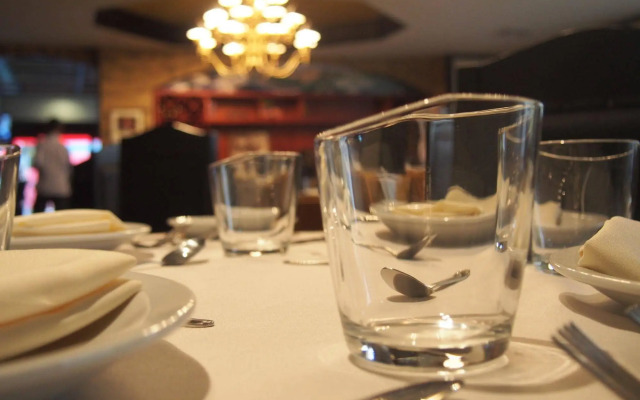 Clarion Hotel Amon Plaza
